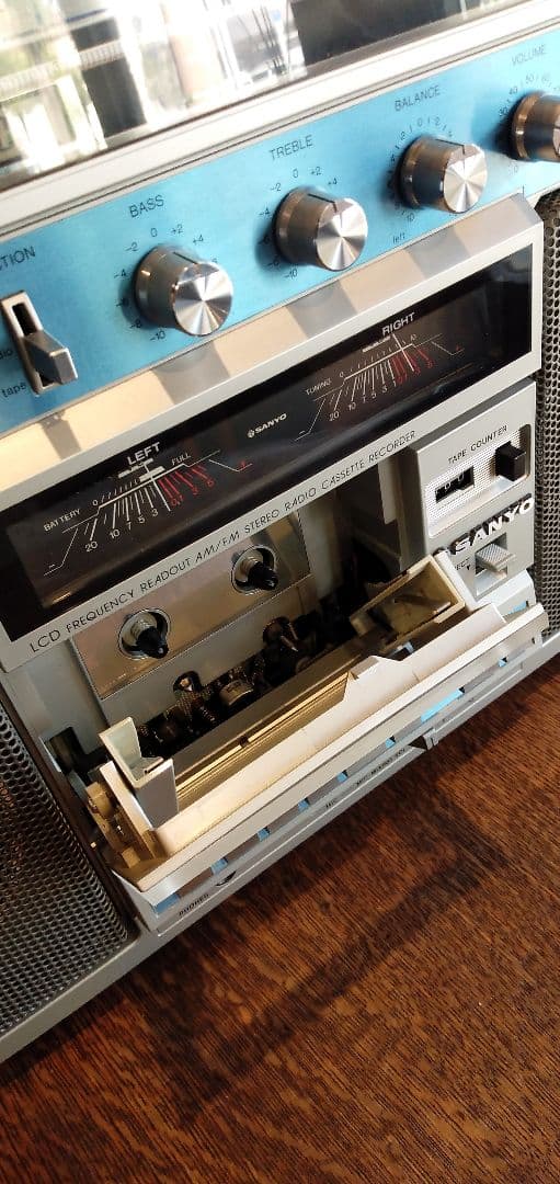 ジャンク　カセットデッキ不動　ラジオ稼働　ＳＡＮＹＯ M-X824 ラジカセ