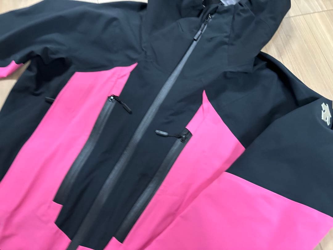 ★定価7万・22年★お洒落　選手用　デサント　スキーウエア SAJ 技術選