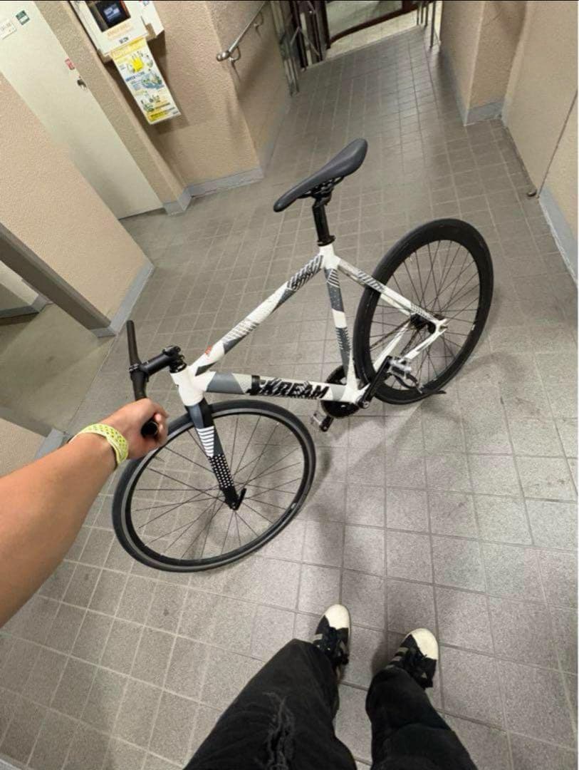 年末年始20%オフです。日本未売カラー　SKREAM SPRINT V3