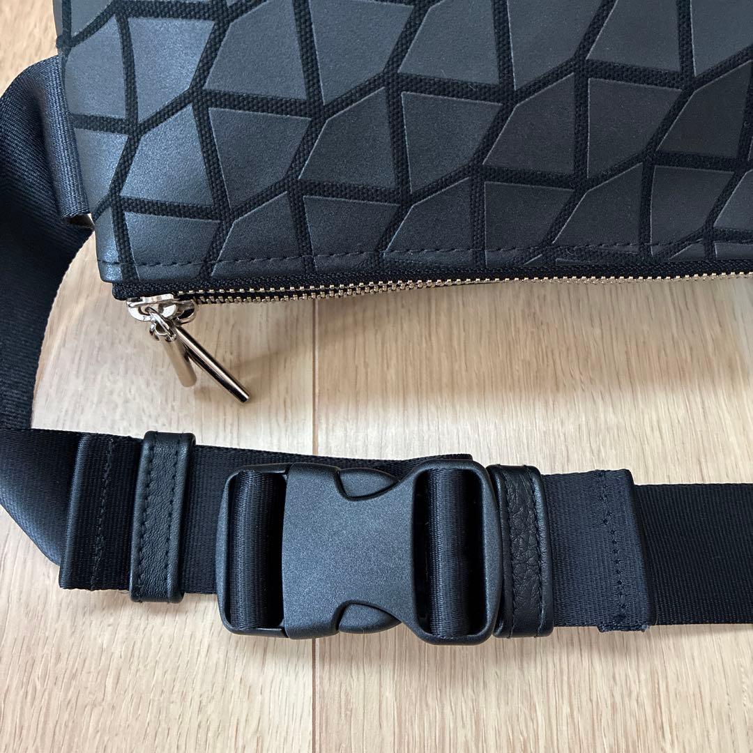 一度のみ使用】chi.wata ボディバッグ ショルダーバッグ - メルカリ