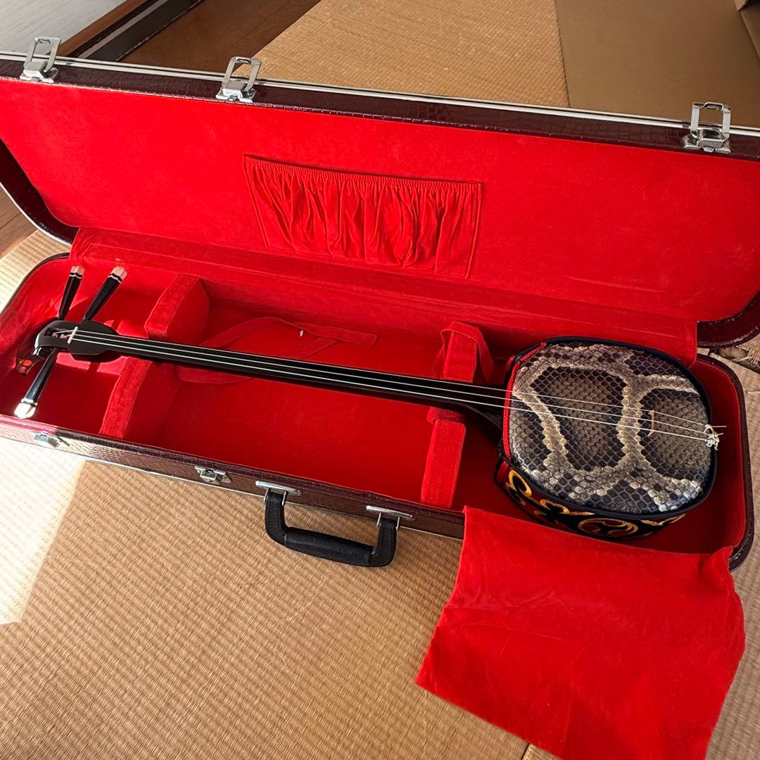 黒木三線■本皮一枚張り■黒檀 ケース付き