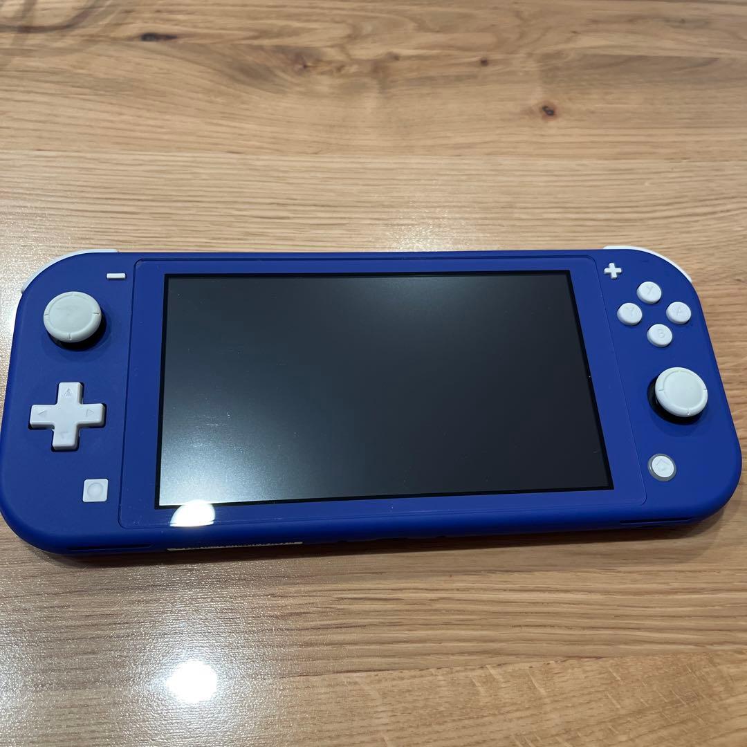 ニンテンドースイッチライト　スイッチライト　ブルー　シリコンカバー付き　ケース付