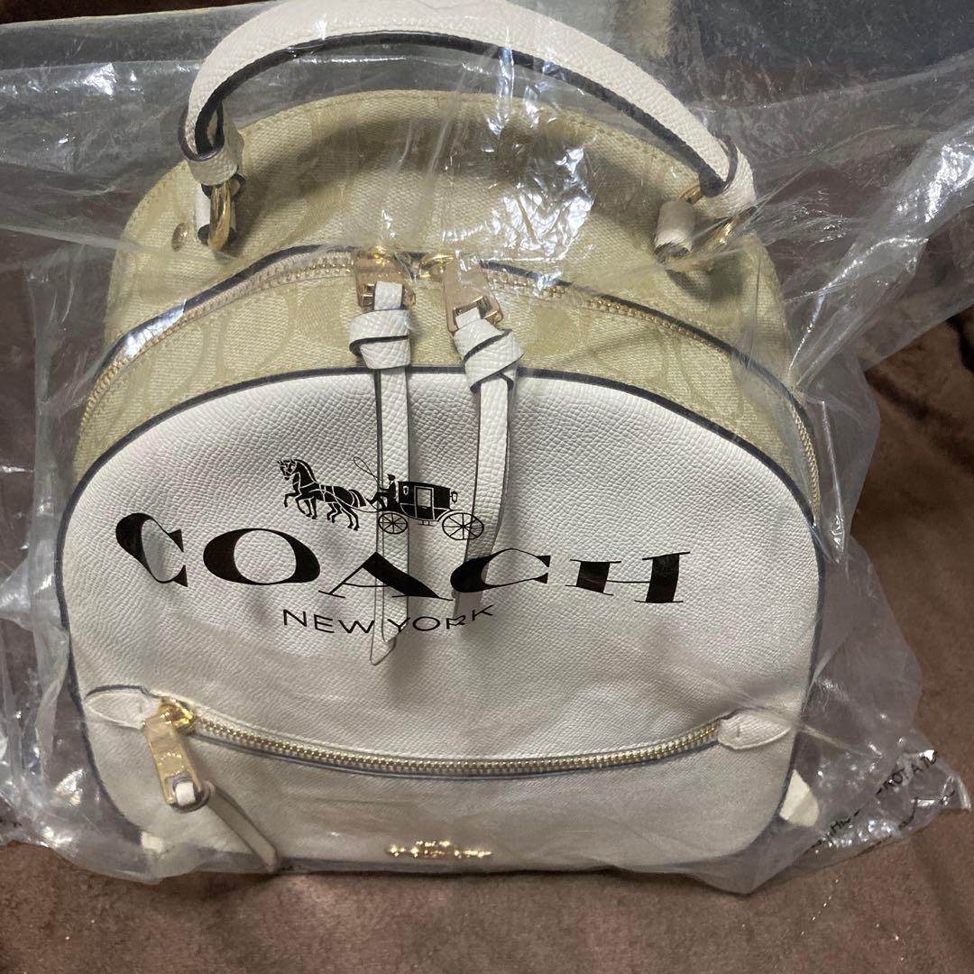 コーチ　リュック　ホワイト