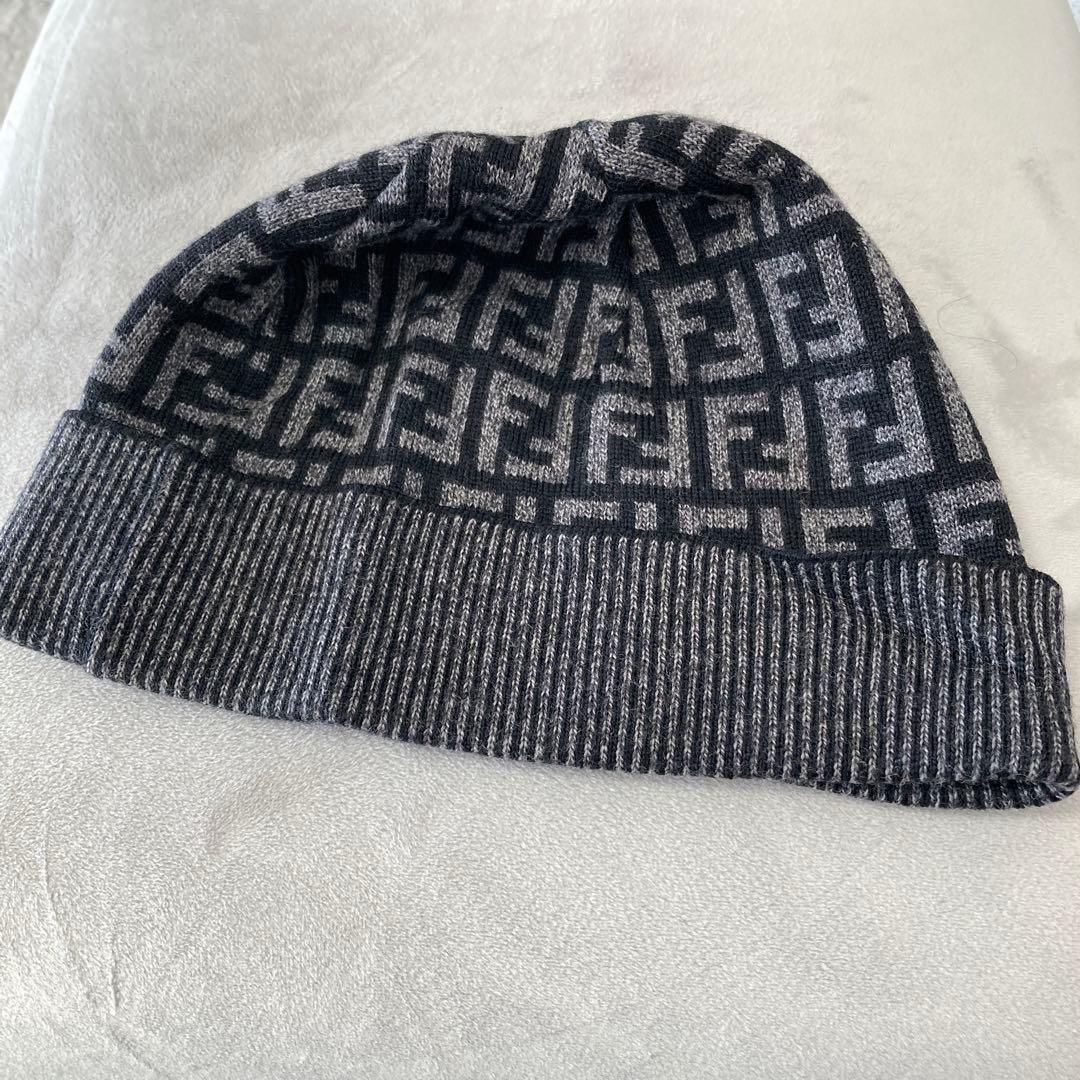 Fendi ロゴ ニット帽 ブラック/グレー