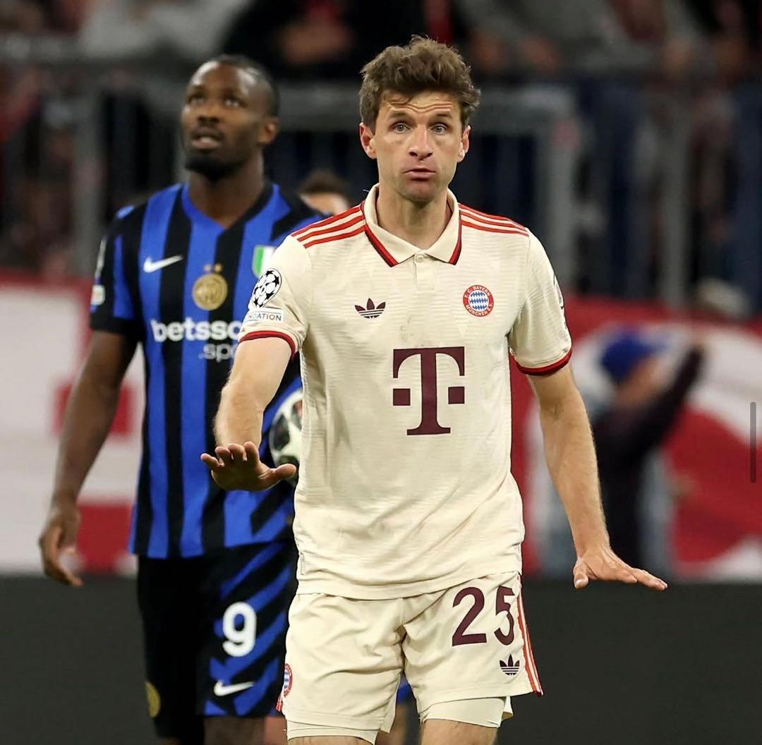 ミュラー バイエルンミュンヘン24/25 3rd背番号25 正規品-東京の公式