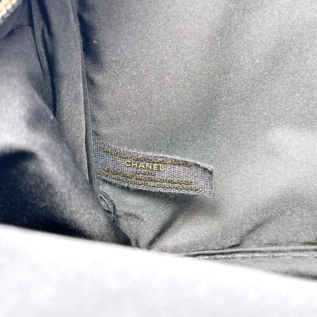 美品 CHANEL ポーチ ノベルティ 黒 シャネル グリッター仕上げ