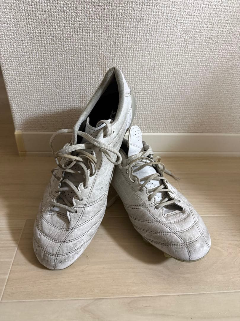 asics サッカーシューズ ホワイト スパイク
