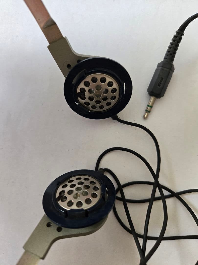 ソニー ウォークマン ジャンク品 イヤホン+ケース付き