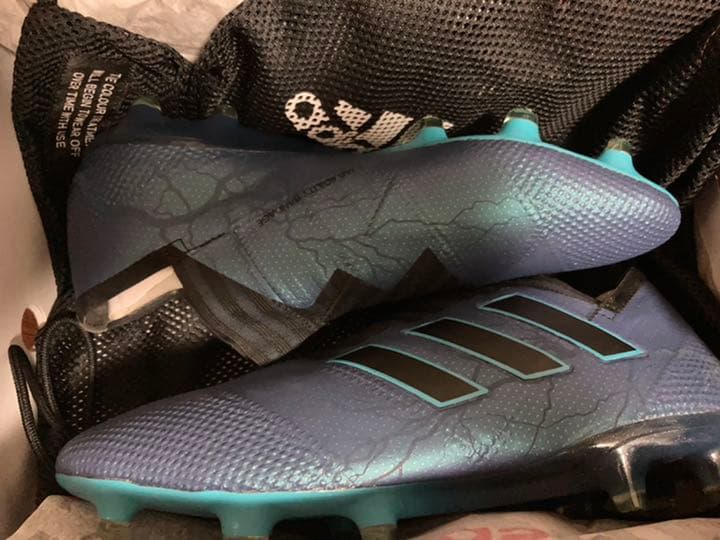 アディダスサッカースパイク(26.5cm)限定モデル