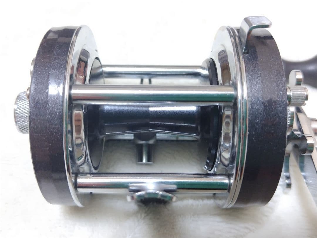 Abu Garcia アンバサダー 6500c パールブラック