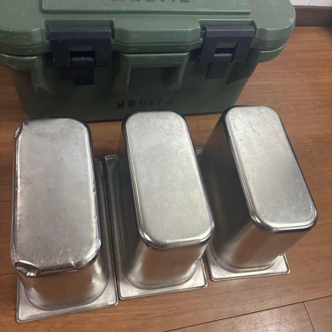 米軍　実物　CAMBRO フードコンテナ　送料無料