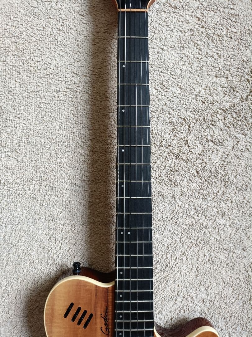 godin xtSA Koa フィギュアドコアトップ