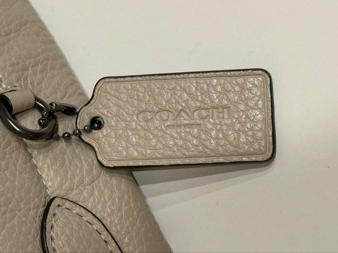 COACH ホワイト フラップリュック