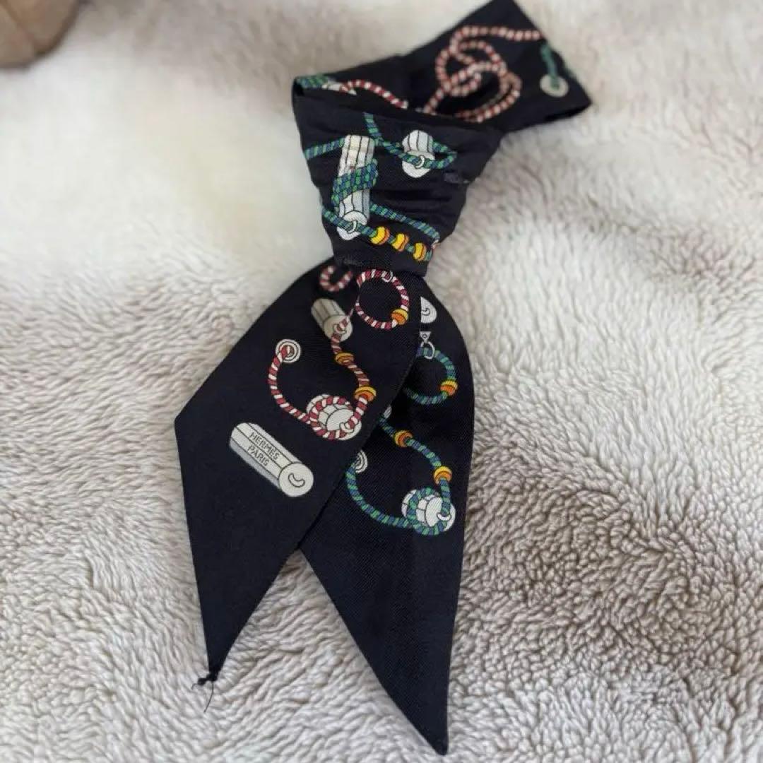 り*ん様 エルメス HERMES スカーフ ツイリー 黒 シルクの通販はau PAY