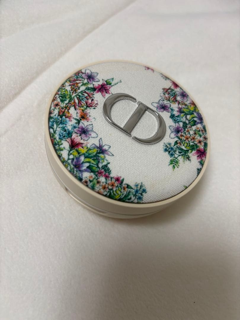 ディオールスキンフォーエヴァークッションパウダー050 ラベンダー新品・未使用