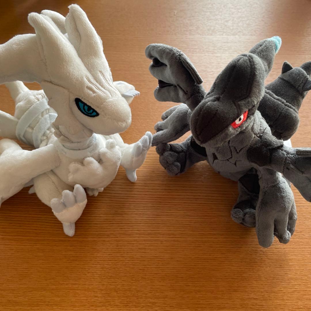 ポケモンフィット ぬいぐるみ レシラム ゼクロム - メルカリ