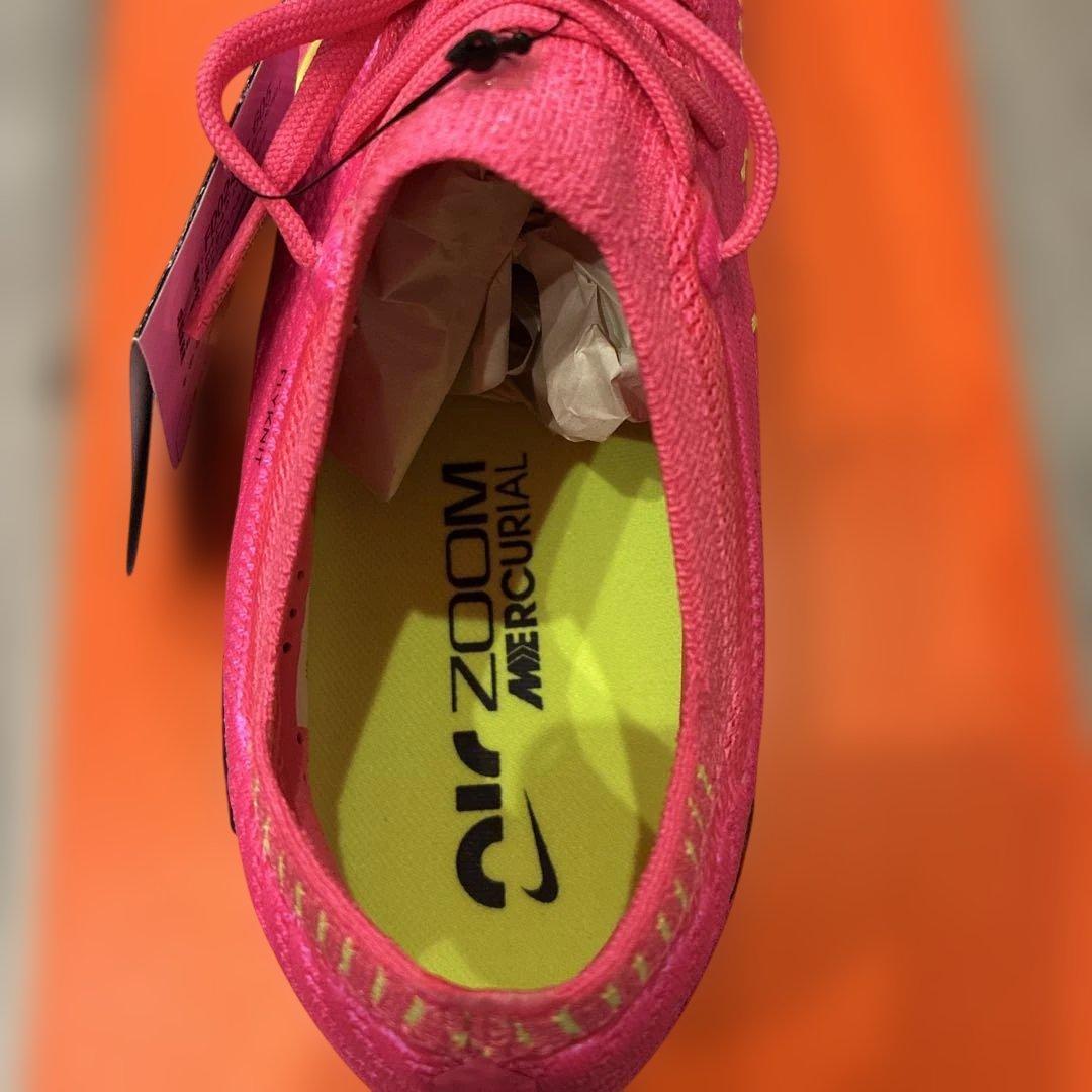 新品☆NIKEナイキズームヴェイパー15エリート　25.5cm サッカーピンク