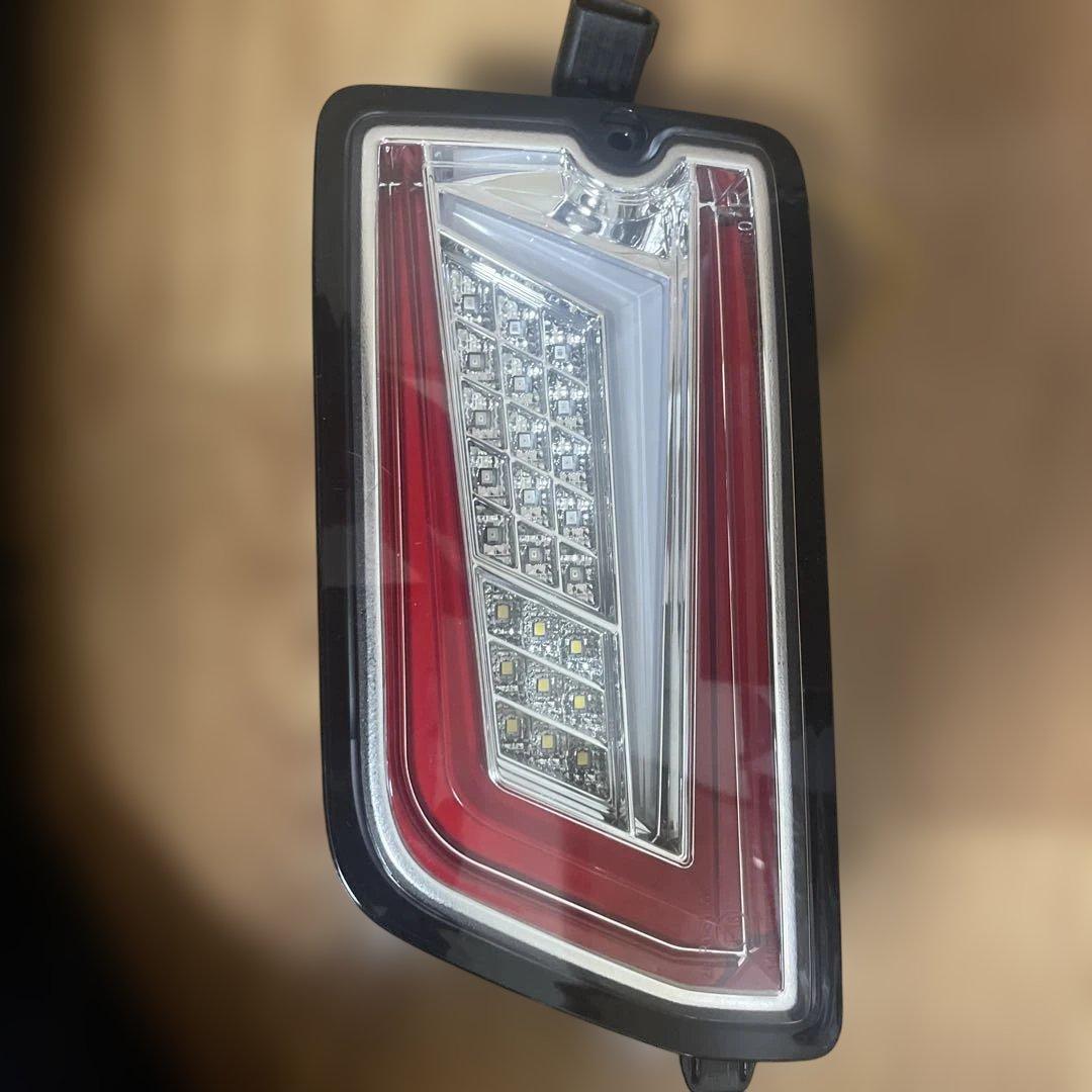 toraji117様専用！ アトレーS700V 角型テールライト 赤/クリア - メルカリ