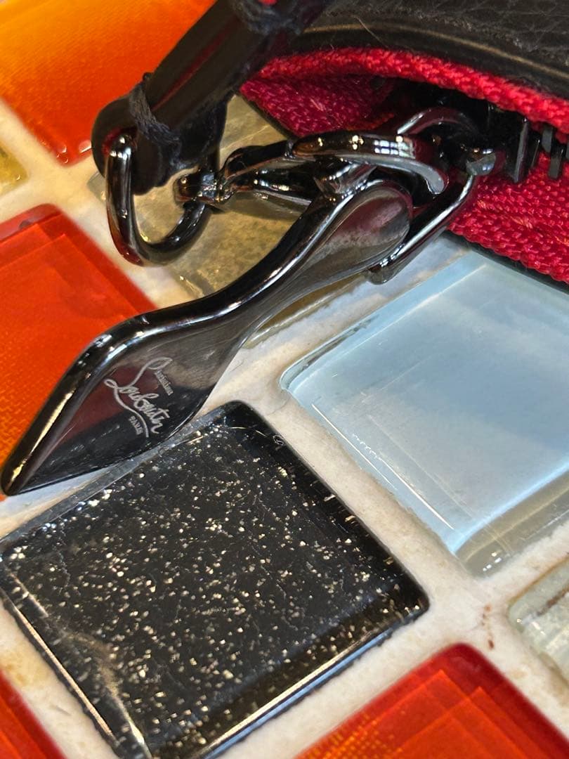 バッグ Christian Louboutin Cabata Small Black