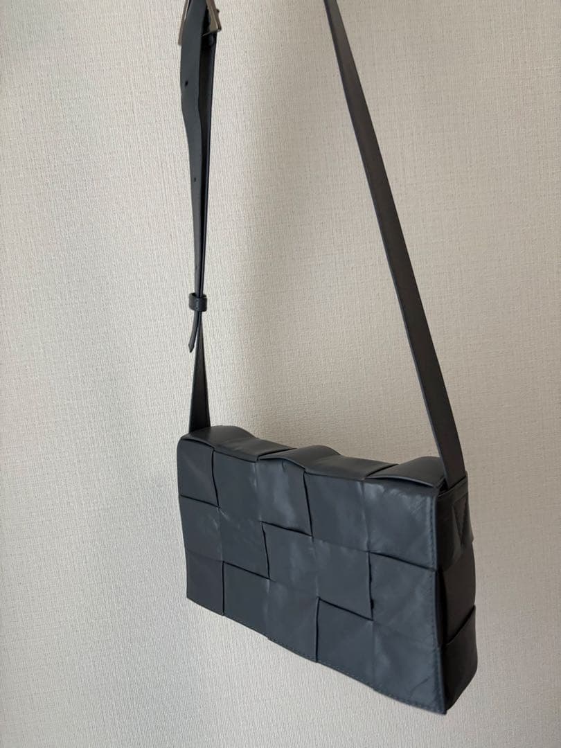 最終値下げBottega Veneta カセット ボッテガ ショルダー