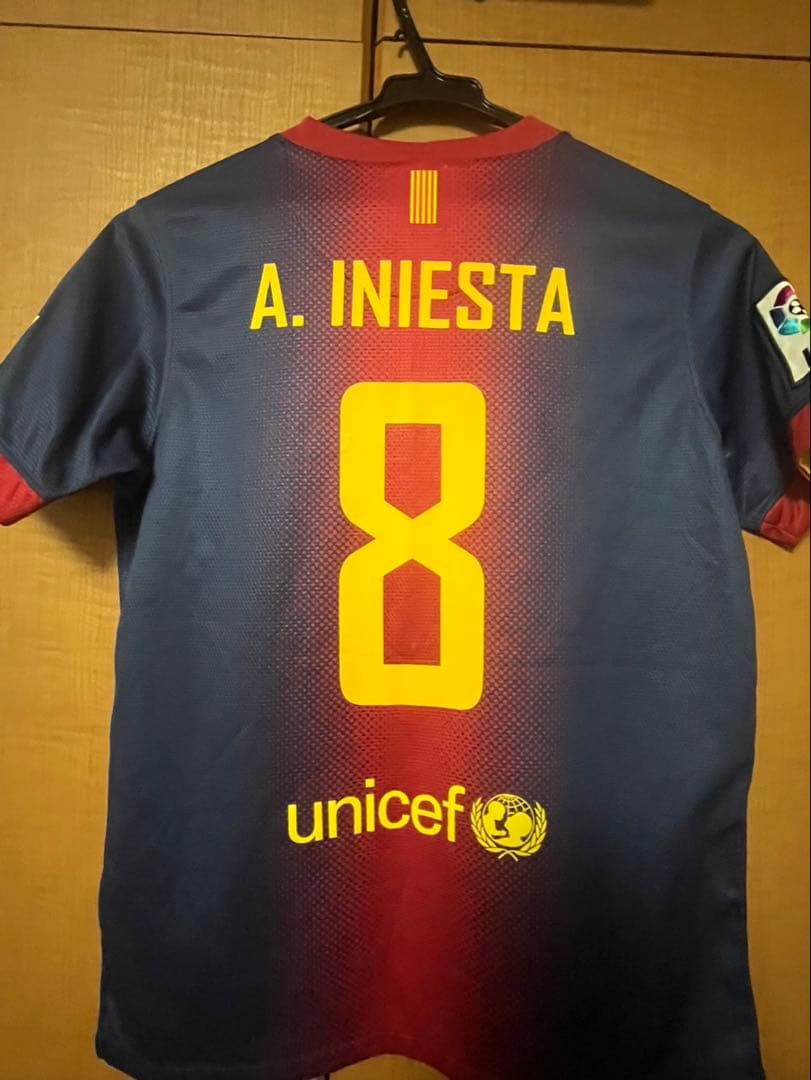 【キッズサイズM】FC Barcelona A. INIESTA 8番シャツ