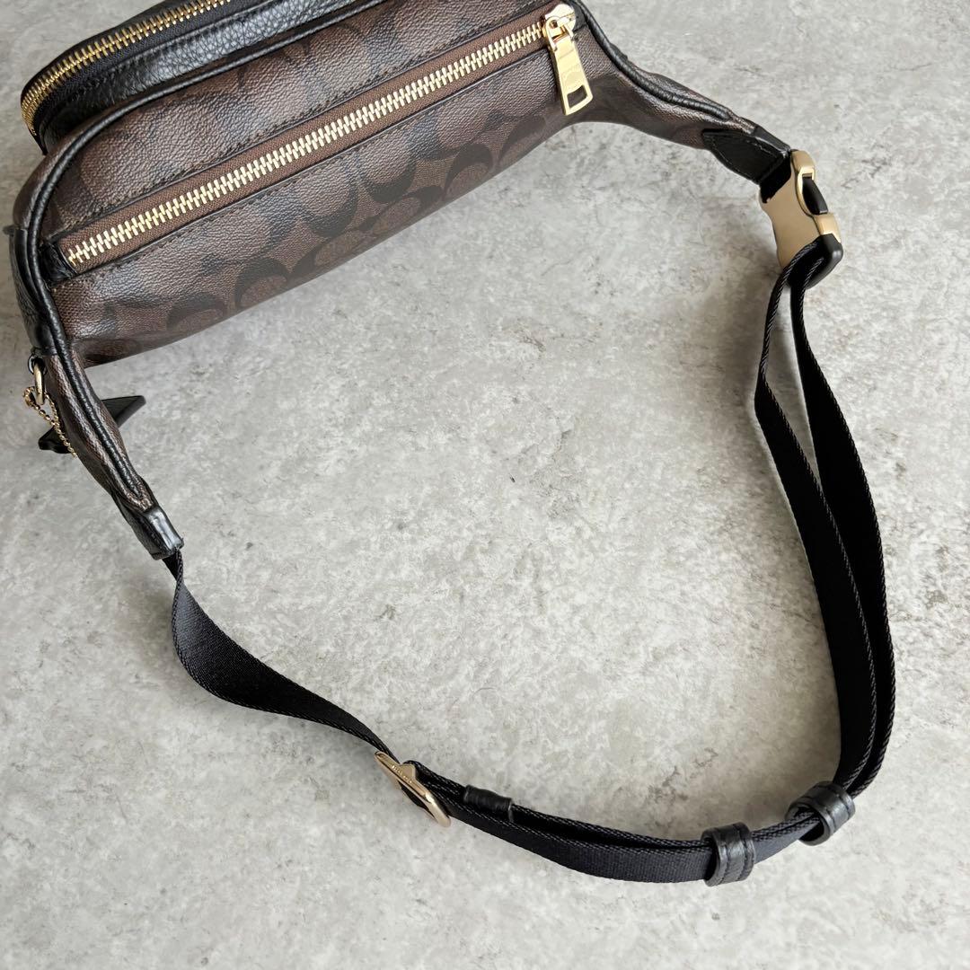 【TERU様】COACH シグネチャーボディバッグ ショルダーバッグ バイカラー