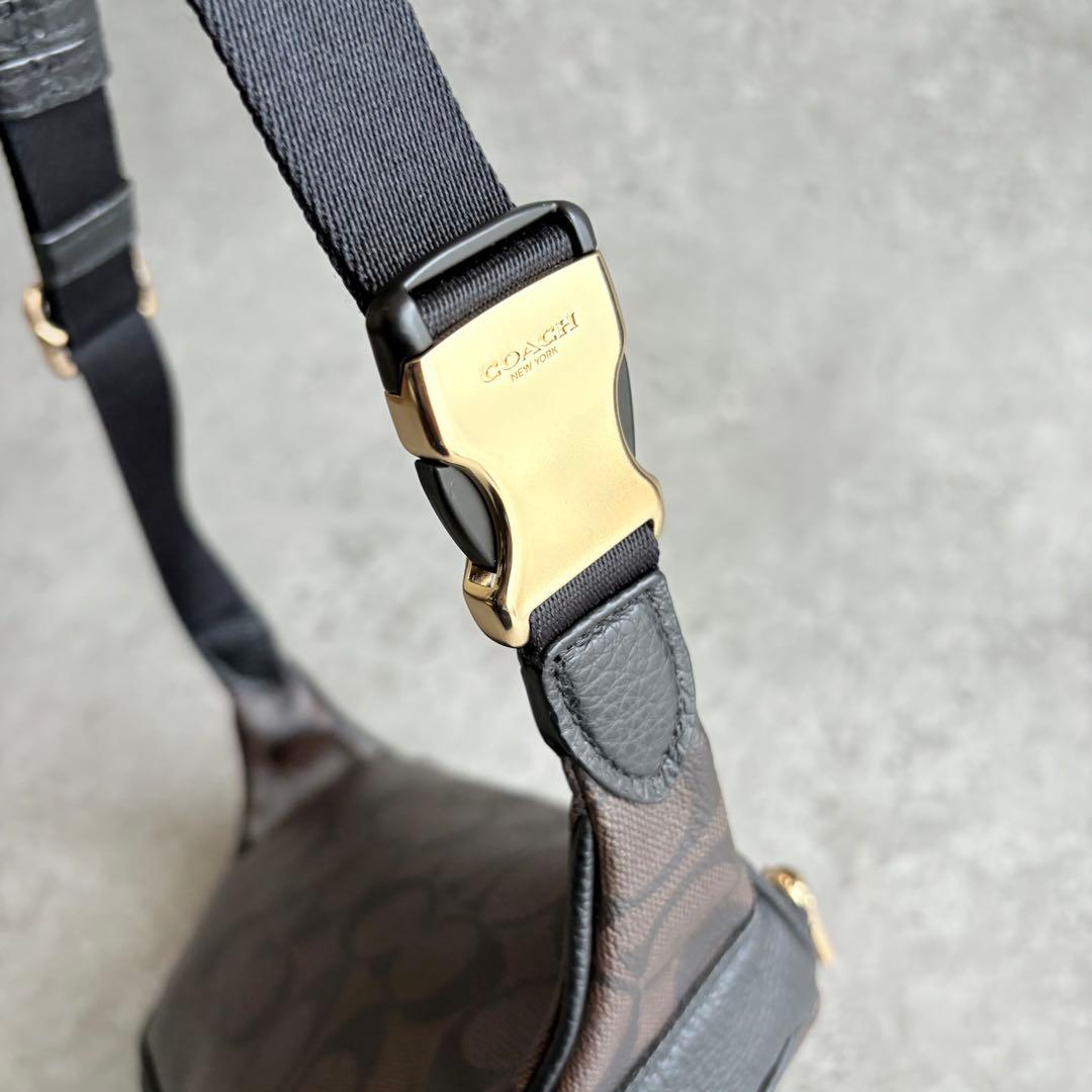 【TERU様】COACH シグネチャーボディバッグ ショルダーバッグ バイカラー