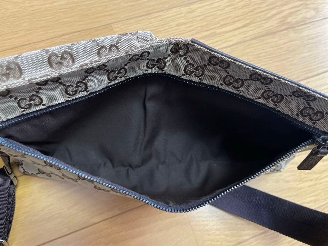 グッチ　GUCCI ボディバッグ　ウェストバッグ