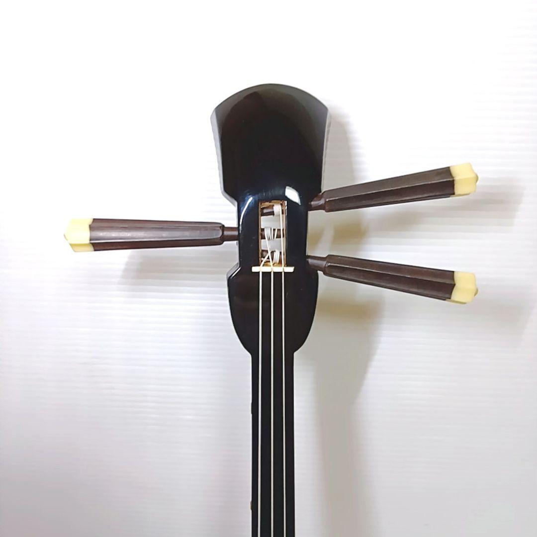 【美品】三線 沖縄 初心者 人工皮 蛇革 蛇皮 民謡 和楽器 付属品 ケース