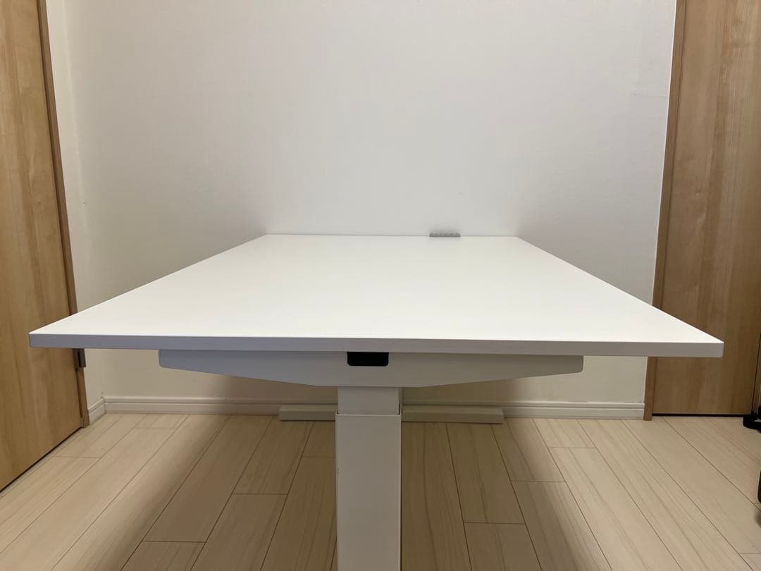 ahrend 高さ調節可能 ホワイト 120x80