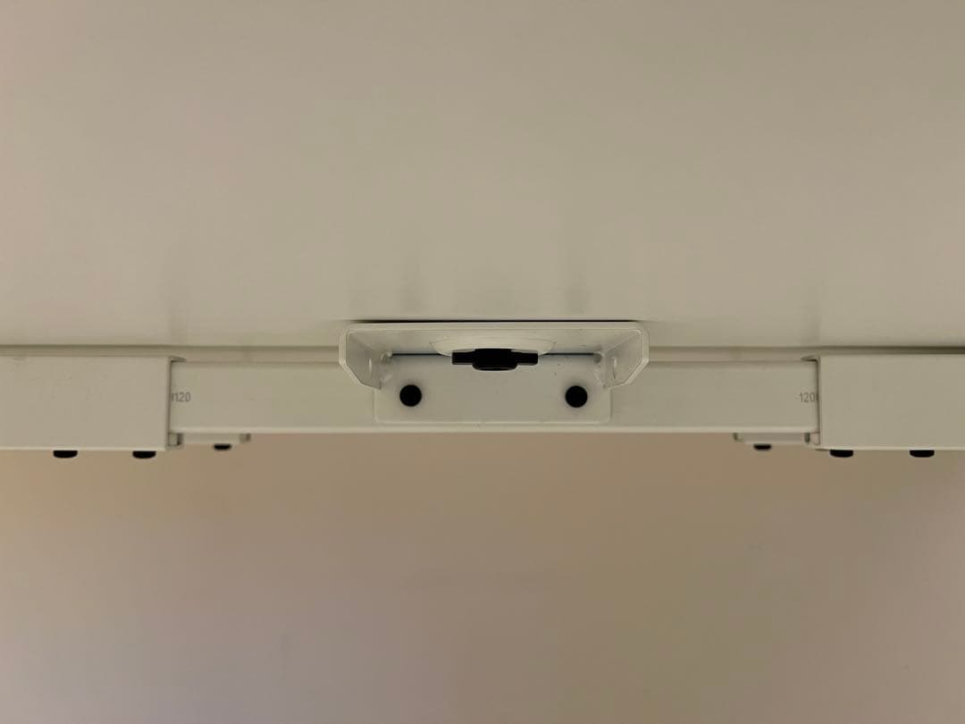 ahrend 高さ調節可能 ホワイト 120x80