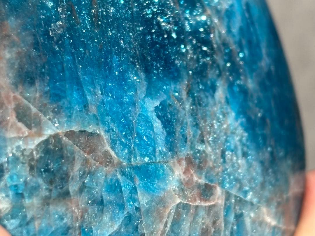 《ブルーアパタイト 三日月＊濃淡ブルー×ピンク共生＊シラー輝く月》