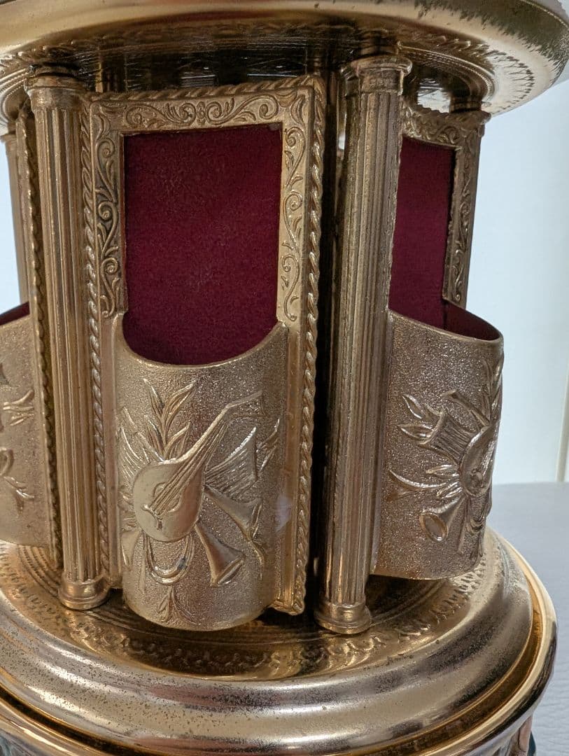 美品 動作確認済み】REUGE リュージュ☆陶器製☆オルゴール☆口紅