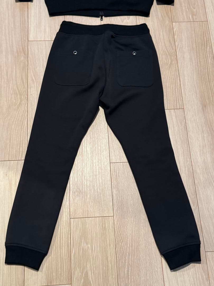 1PIU1UGUALE3の上下セットのラグジュアリージャージセット