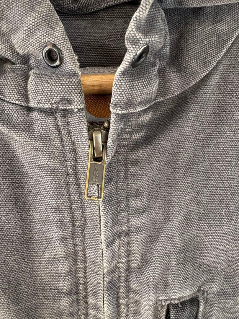 トップス tomonini