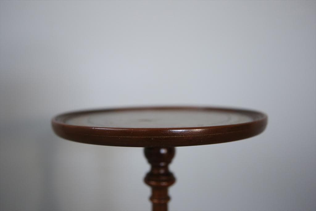 英国アンティーク木製ワインテーブル/サイドテーブル/丸机/飾り棚(91-7)