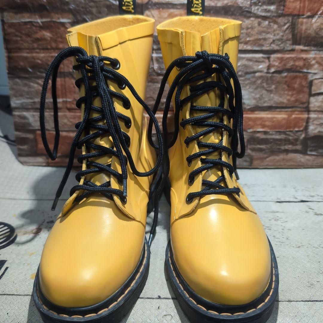 イエロー レースアップブーツ