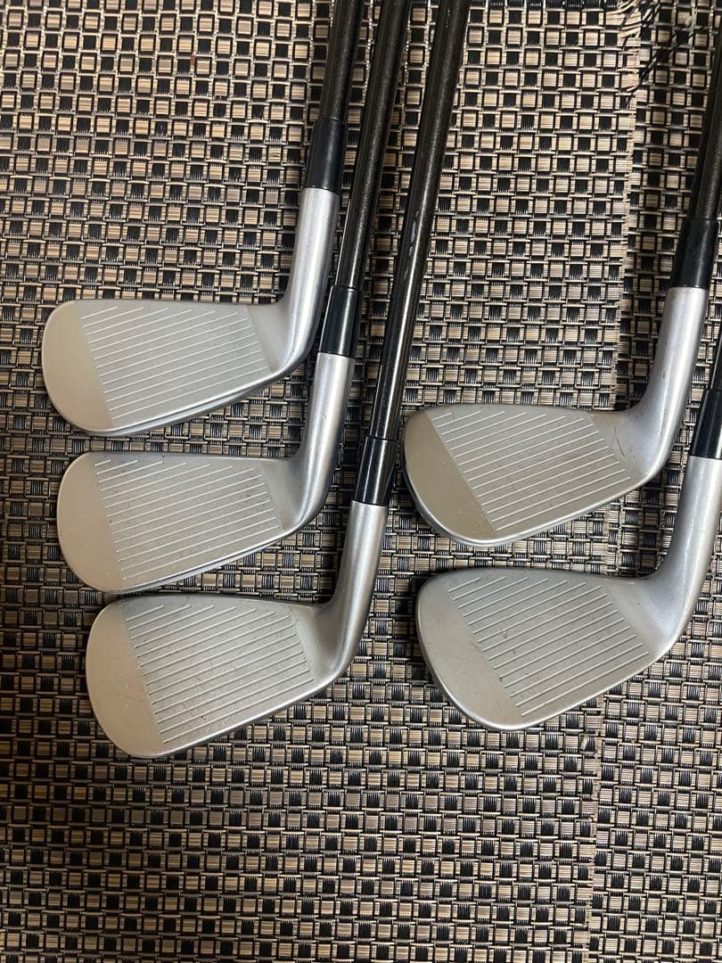 テーラーメード TaylorMade アイアンP790 （2023）