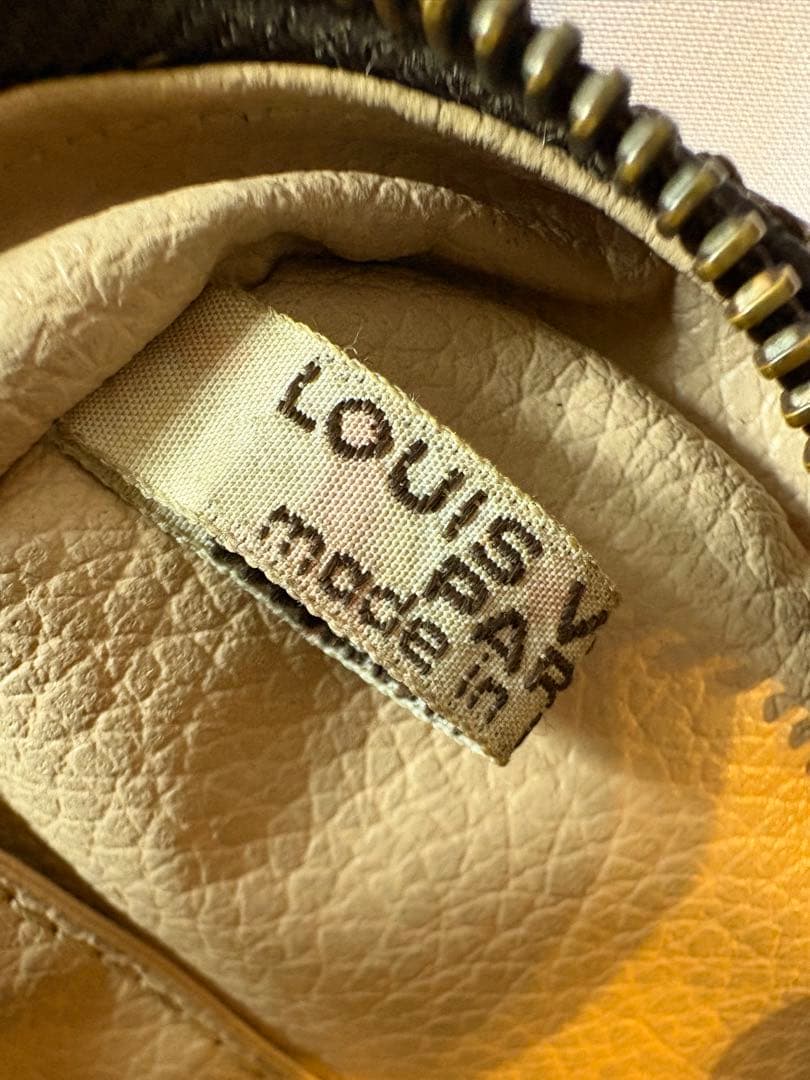 【外側極美品】ルイヴィトン モノグラム トゥルース・トワレット28 ポーチ