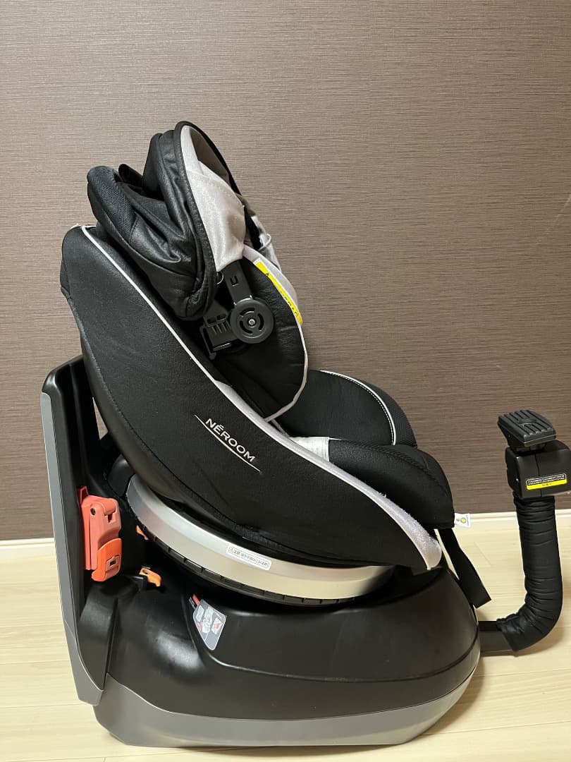 美品　Combi 上位モデル ネルーム NC-570 チャイルドシート