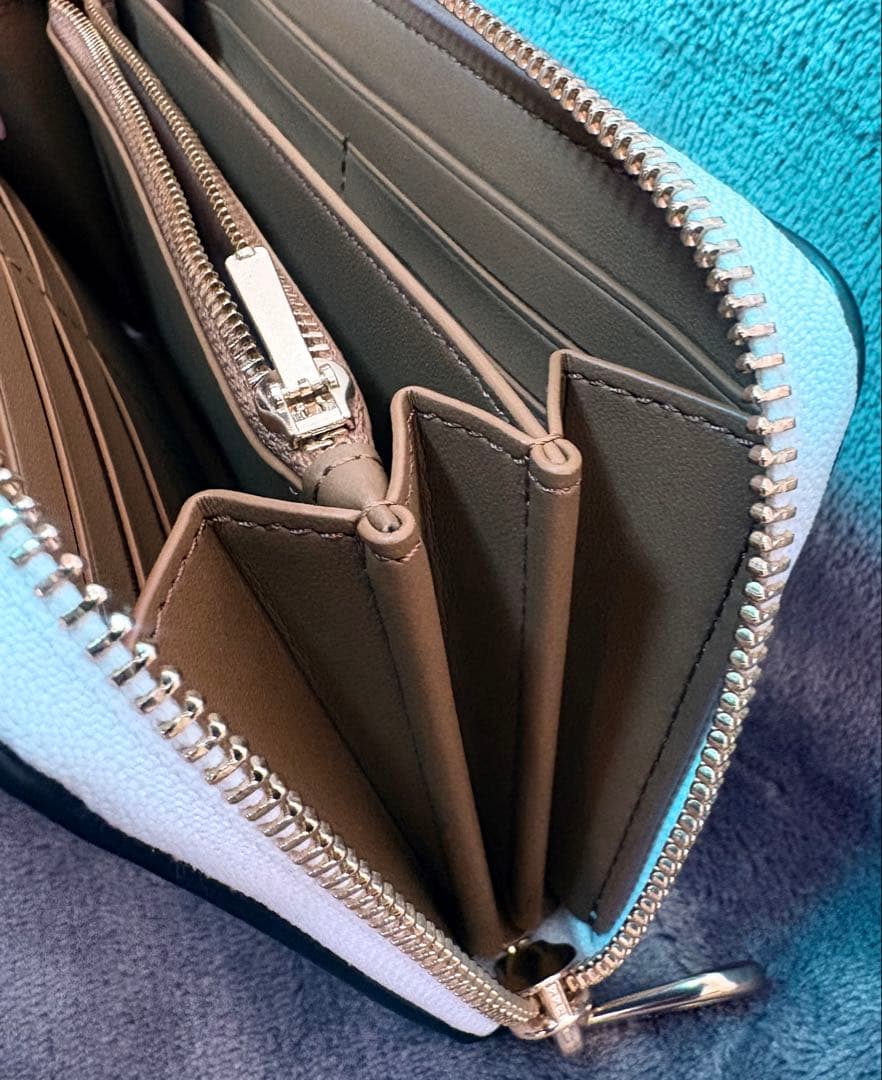 美品】COACH コーチ ロゴ入り 長財布 ホワイト レディース