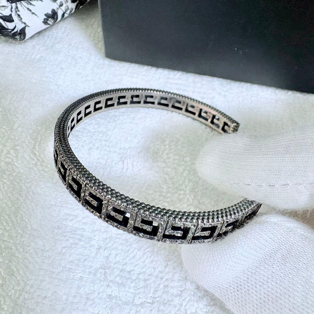 GUCCI アラベスク 燻加工 バングル