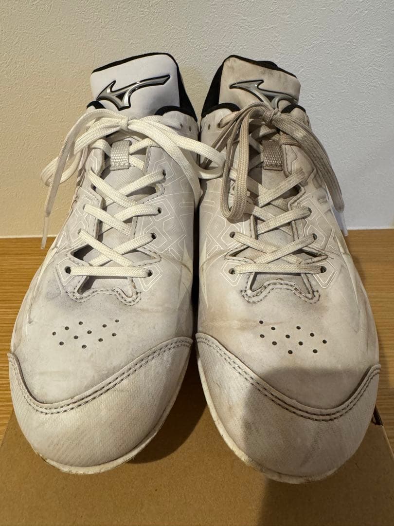 甲子園球場でのみ使用！！MIZUNOミズノ ライトレボバディー2 26.5cm