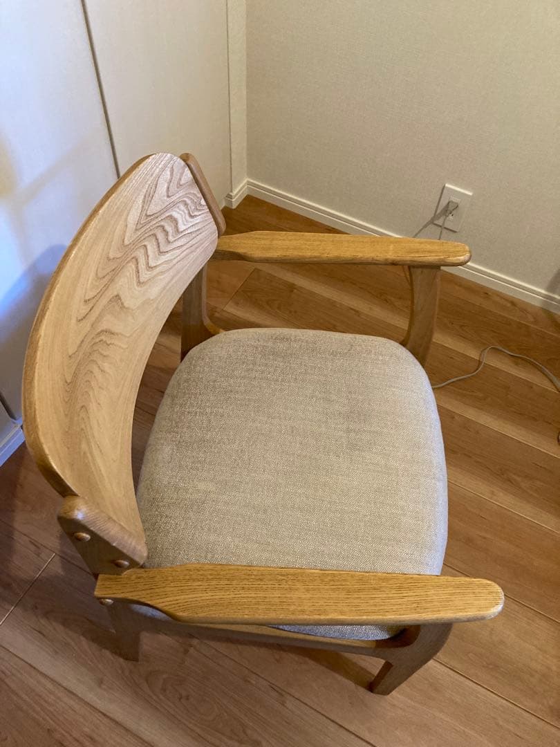 モモナチュラル　ダイニング　チェア　椅子