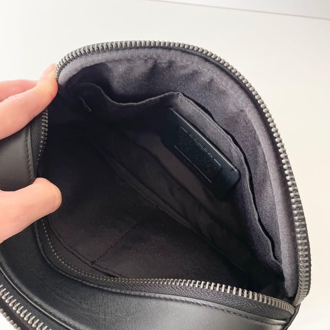 そうた様【新品】COACH メンズ ショルダーバッグ グラハム フライトバッグ