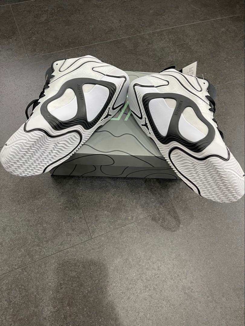 テイタム　3 PF Tunnel Walk