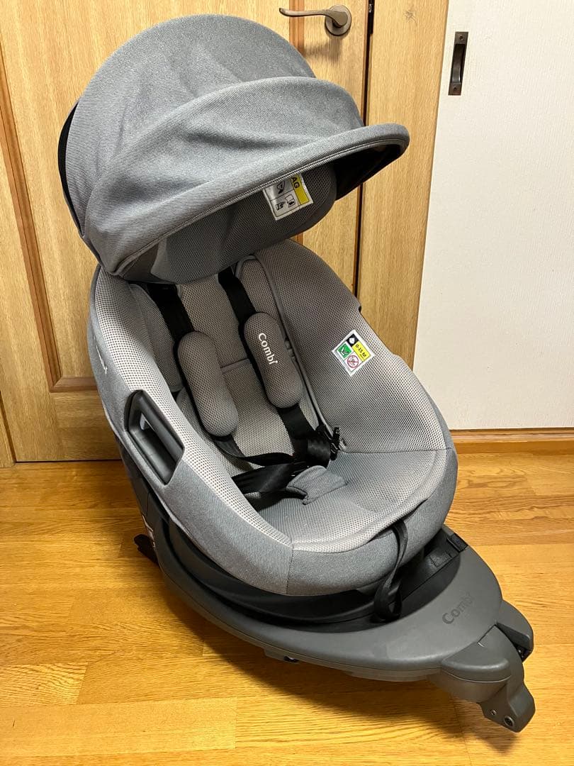 【美品】Combi THE S ISOFIX ZB-690チャイルドシート