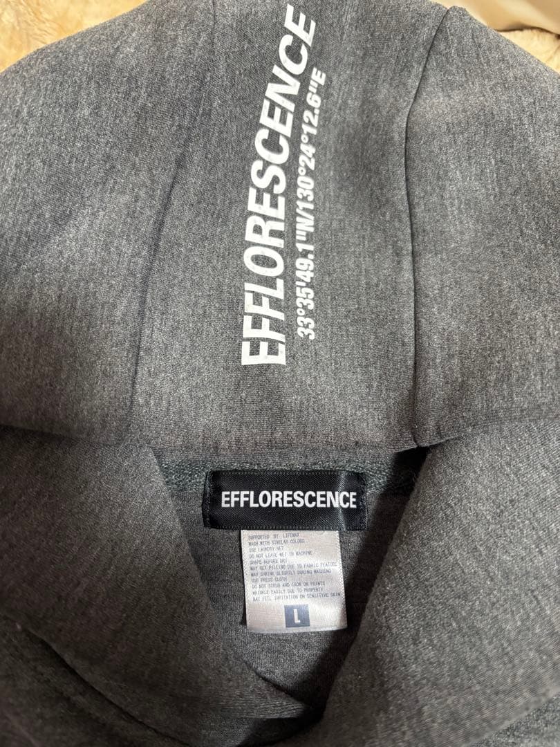 EFFLORESCENCE グレー フード付き ダンボールパーカーL