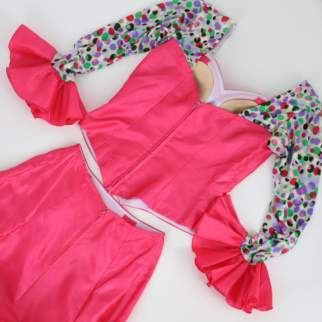 美品 フラメンコ衣装】光沢ピンク×マルチカラー柄 ブラウス ファルダ