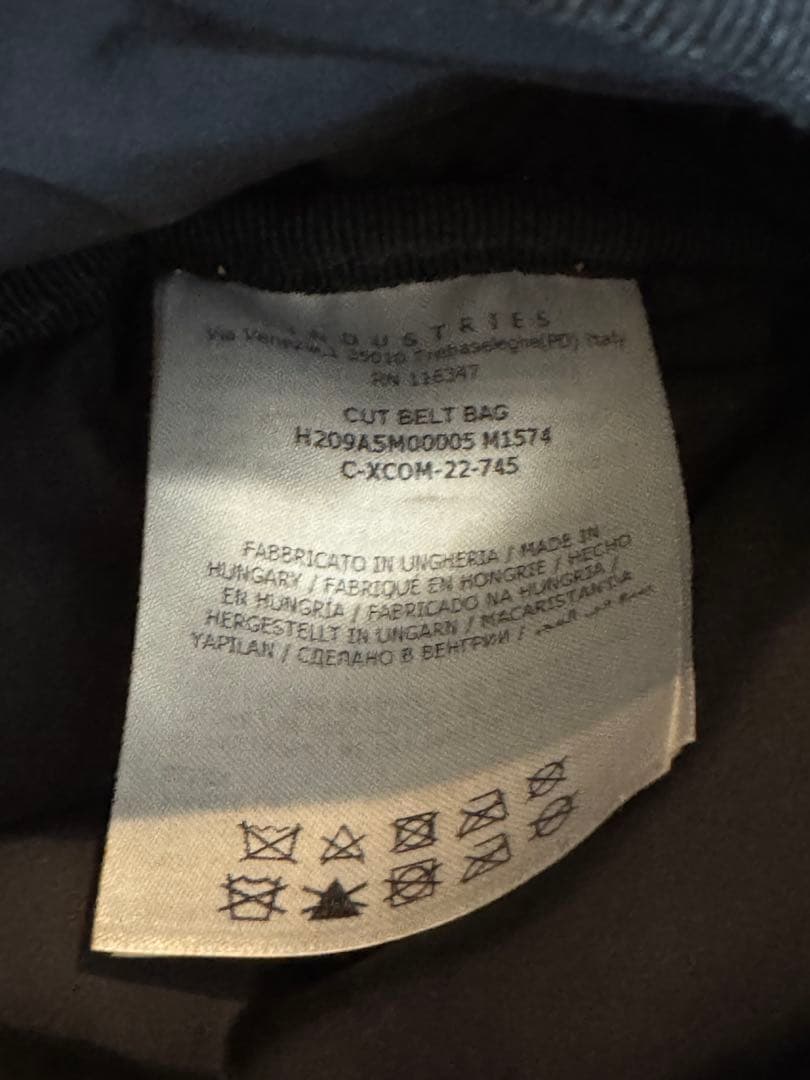 MONCLER ボディバッグ・ウエストポーチ ブラック